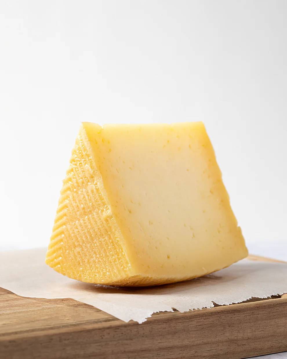 Queso Apo Oveja Aceite Añejo Reserva cuña 2